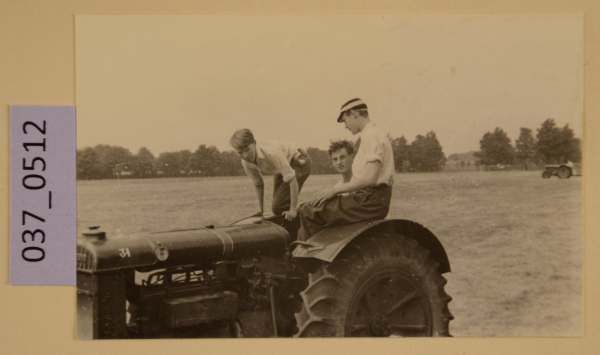 image PA-A.37_512-2012